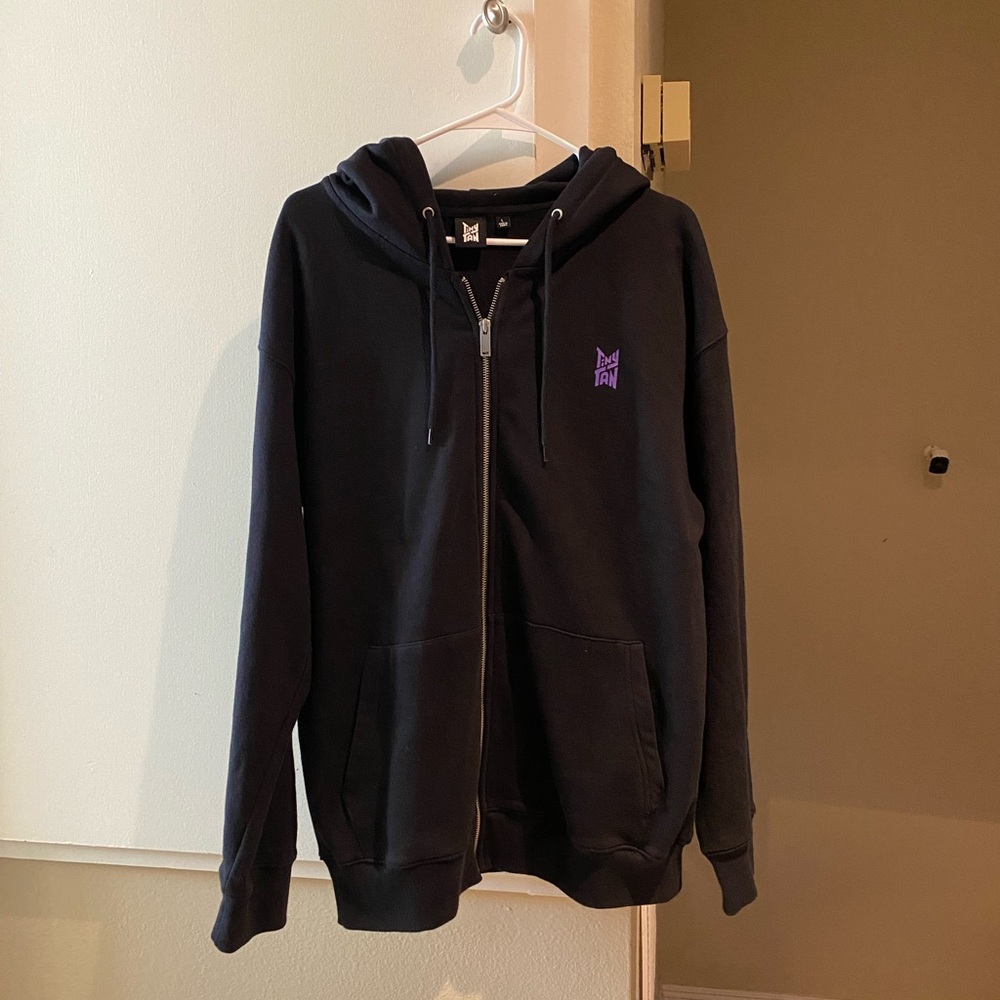TinyTAN BTS Black Zip-Up Hoodie with purple graphic , size L, unisex
